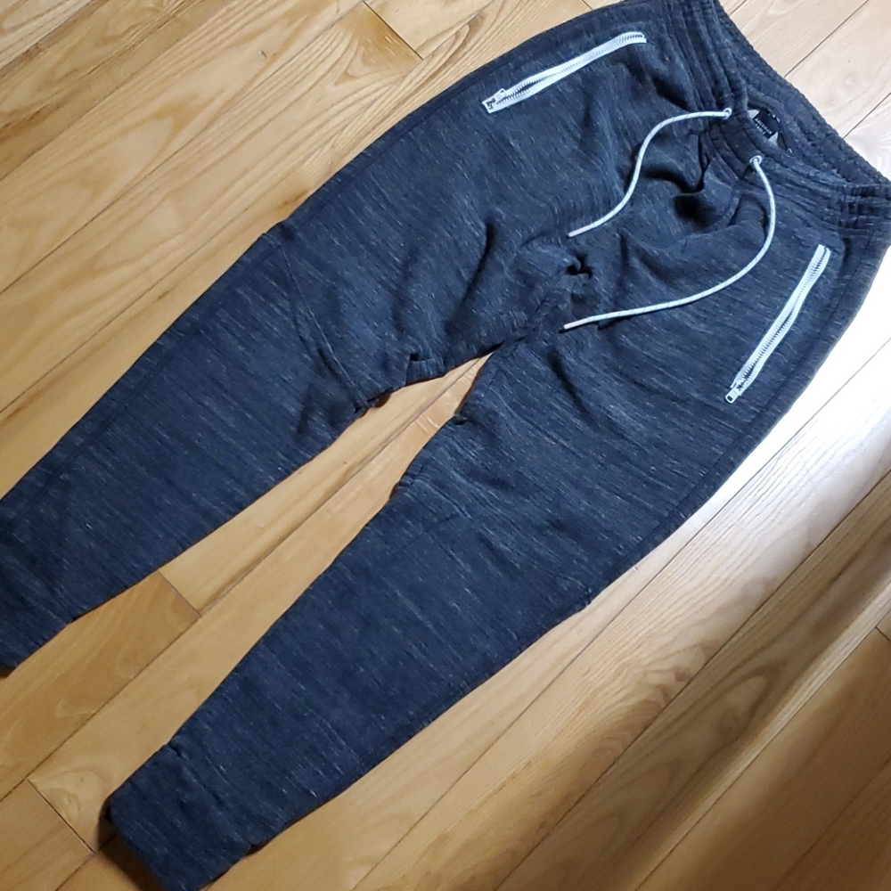 AE Joggers